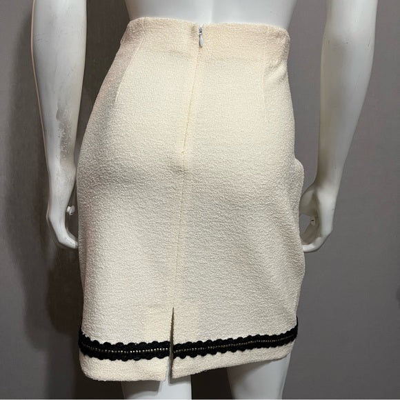 St. John Cream Wool Blend With Black Gold Trim Skirt Sz-4