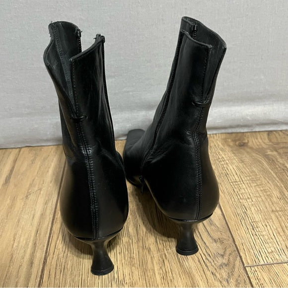 Stuart Weitzman Black Square Toe Leather Ankle Classic Boots Sz-9 1/2 B