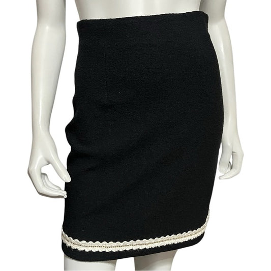 St. John Black Knit Skirt With White Gold Trim Sz-4