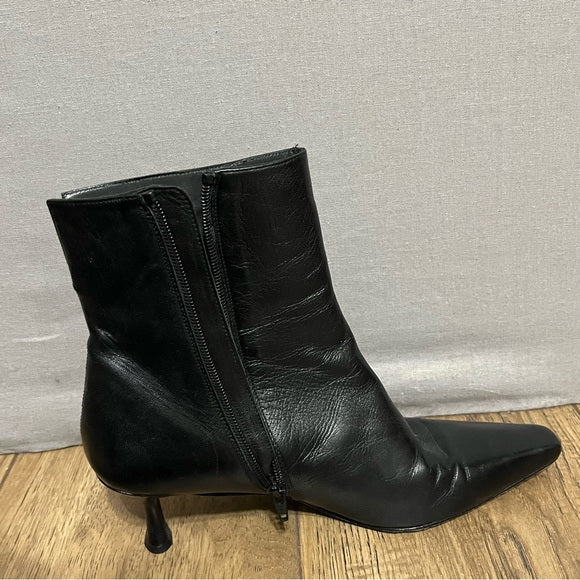 Stuart Weitzman Black Square Toe Leather Ankle Classic Boots Sz-9 1/2 B