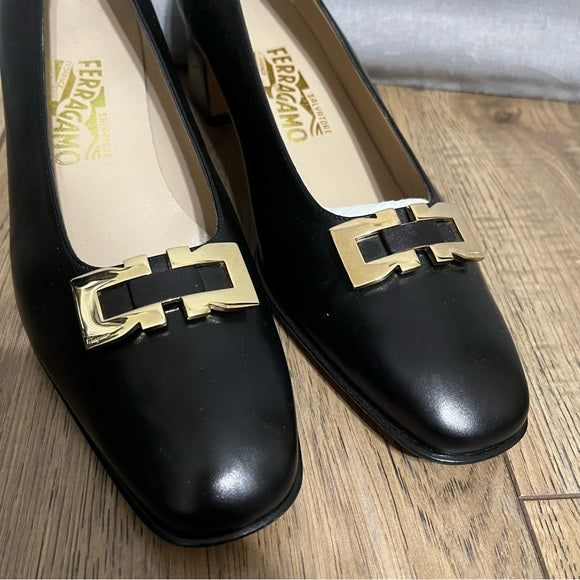 Salvatore Ferragamo Black Leather Gold Buckle Kitten Heel Shoes Sz-10