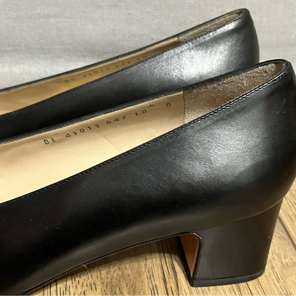 Salvatore Ferragamo Black Leather Gold Buckle Kitten Heel Shoes Sz-10