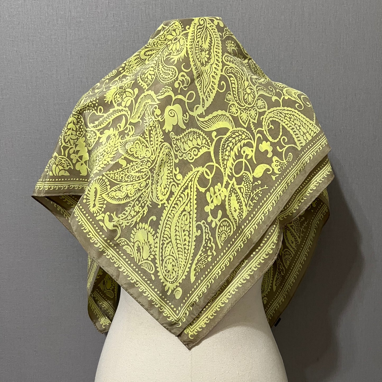 Adrienne Vittadini Yellow Taupe Paisley Print 100% Silk