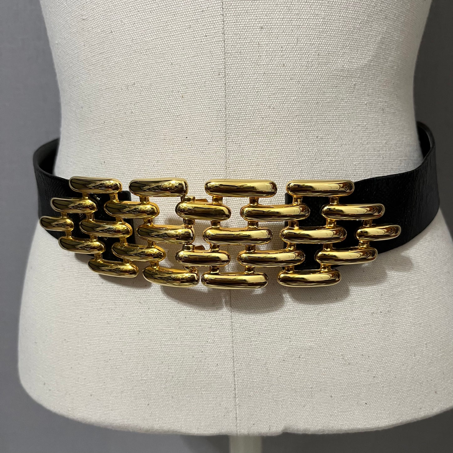 Vintage Alexis Kirk Black Leather Gold Buckle Sz-OS