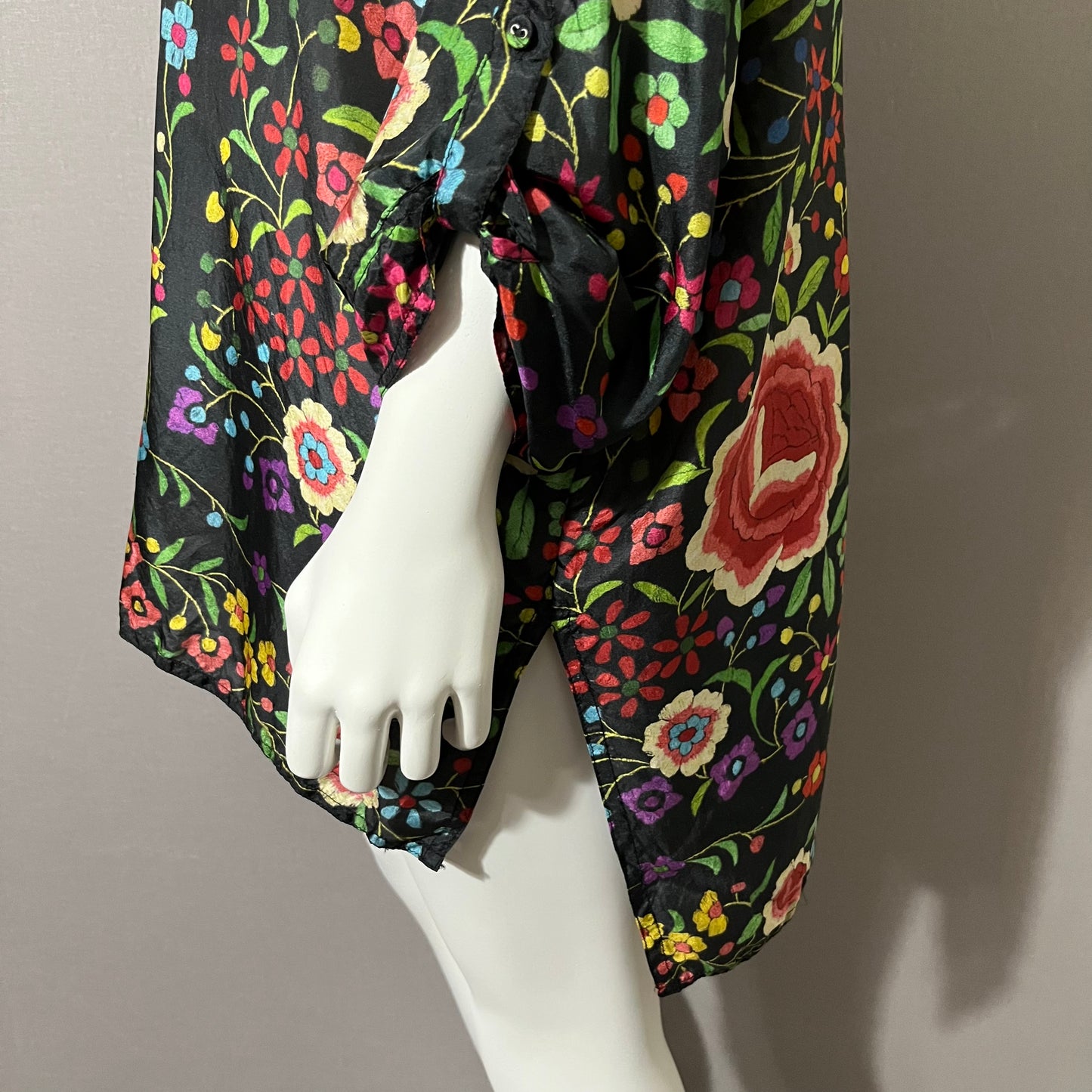 Johnny Was Black Silk Floral Button Front Blouse Sz-Large