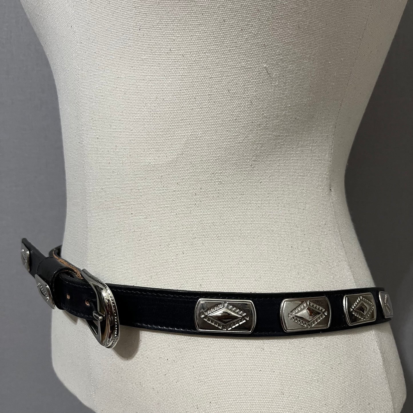 Vintage Black With Silver Metal Skinny Belt Sz- Medium/Large