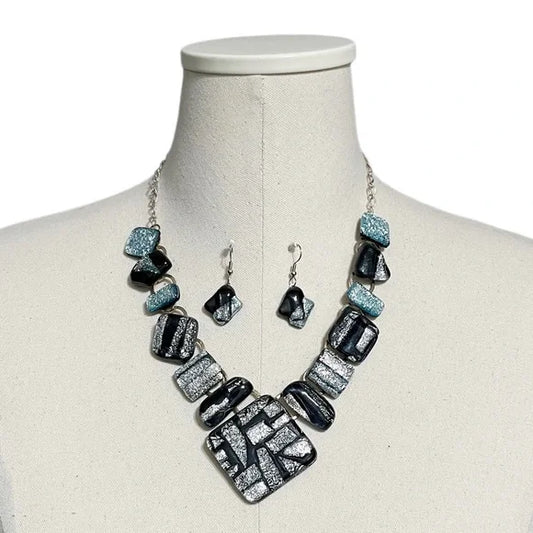 Metallic | Blue | Black Necklace Set