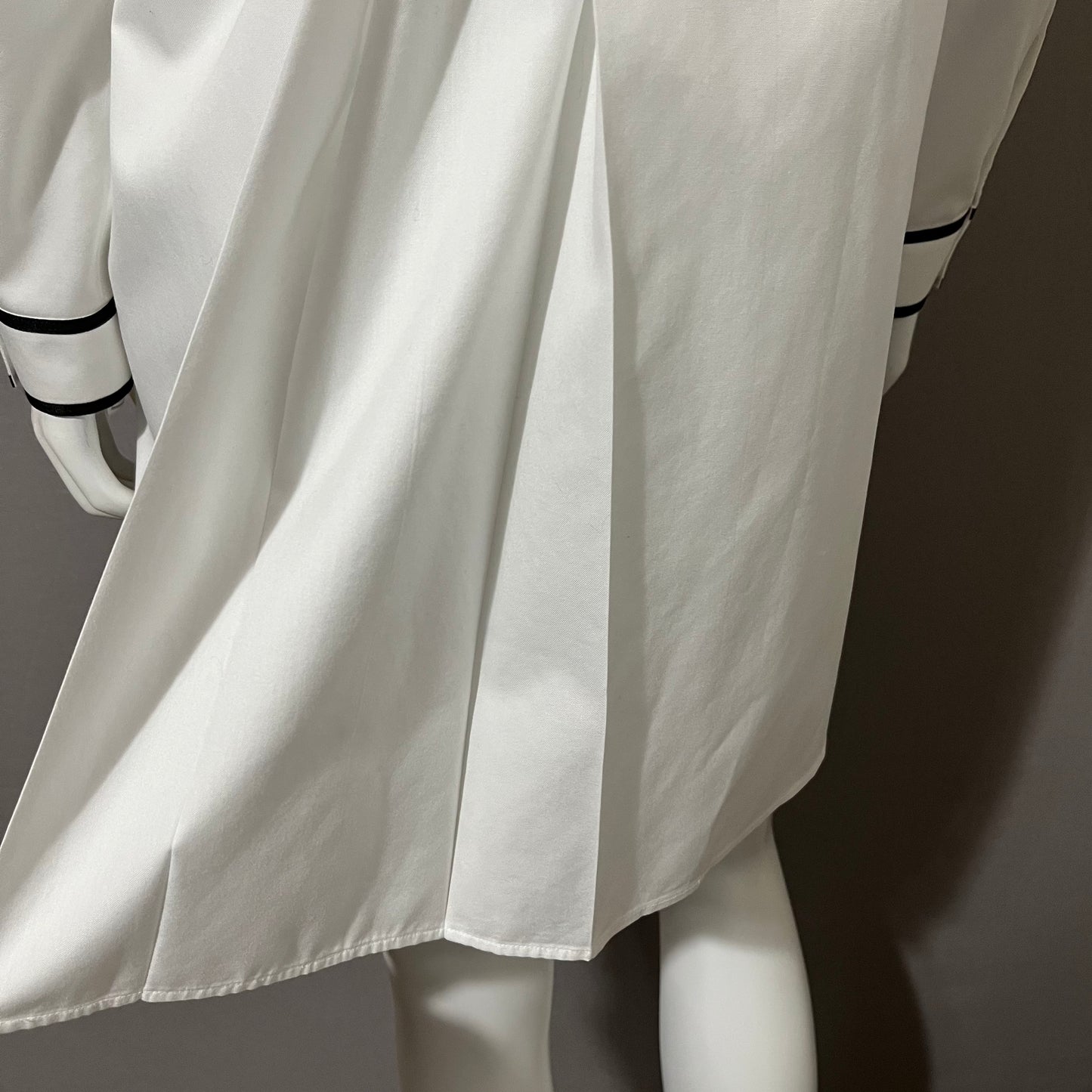 Chico’s White With Black Trim Button Down Shirt Sz-1 Medium-Large