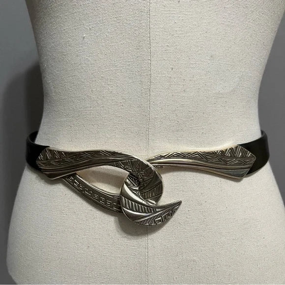 Chicos Black Leather With Oval Hook Adjustable Textured Buckle Sz-One Size