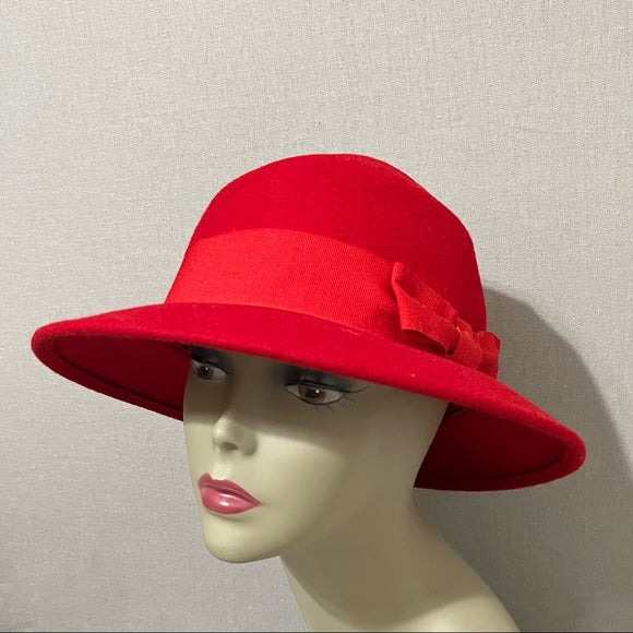 Betmar Red 100% Wool With Side Bow Hat