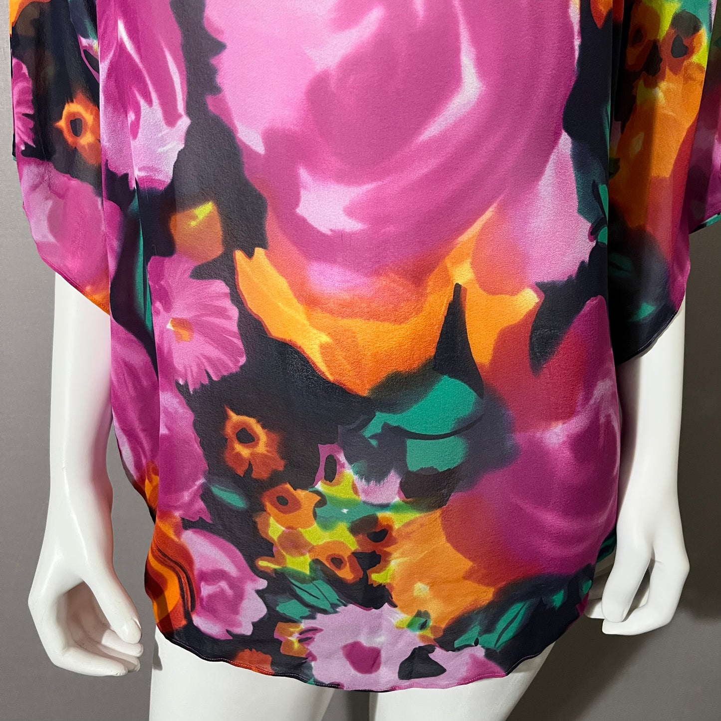 St. John Sheer Silk Butterfly Sleeve Blouse Sz-Med-Large