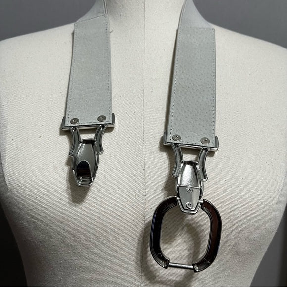 Silver With Oval Buckle With Stretch Belt Sz-Small/Medium