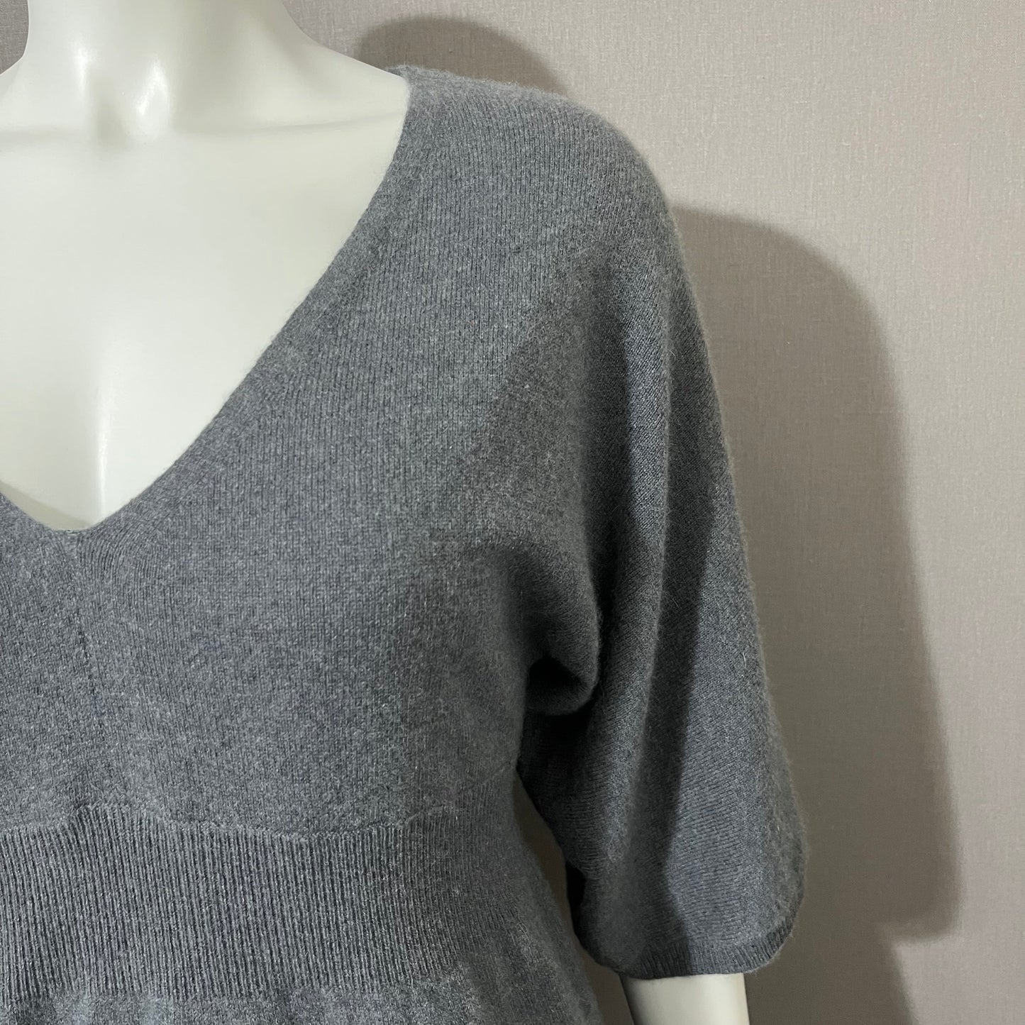 Cashmere Elena Solano V-Neck  Peplum Sweater Sz-Medium