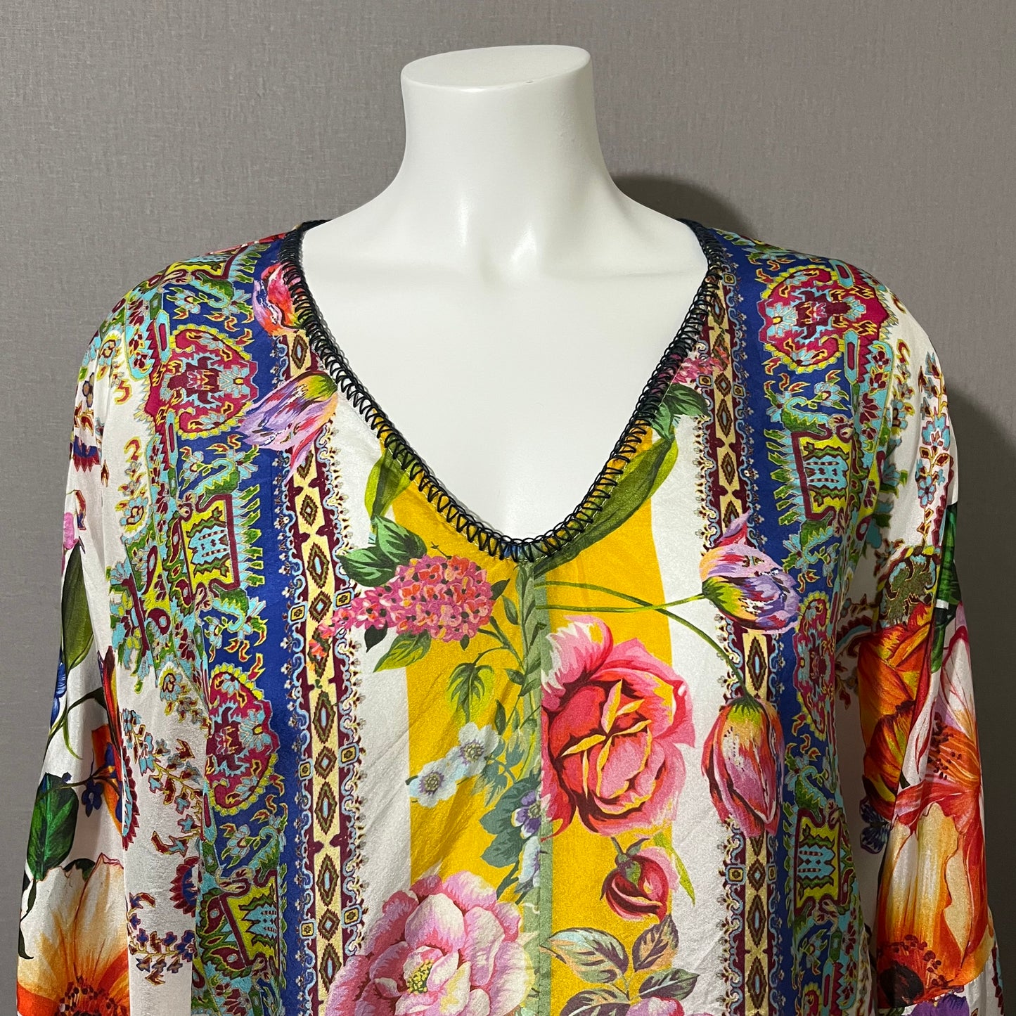 Johnny Was Floral Long Sleeve V-Neck Blouse Sz-Large