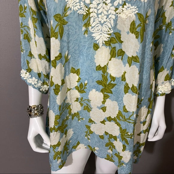 Amaya Light Blue Floral Embroidered Tunic Top 3/4 Sleeve Sz-Medium
