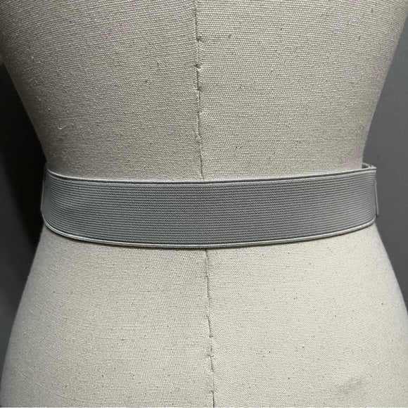 Silver With Oval Buckle With Stretch Belt Sz-Small/Medium