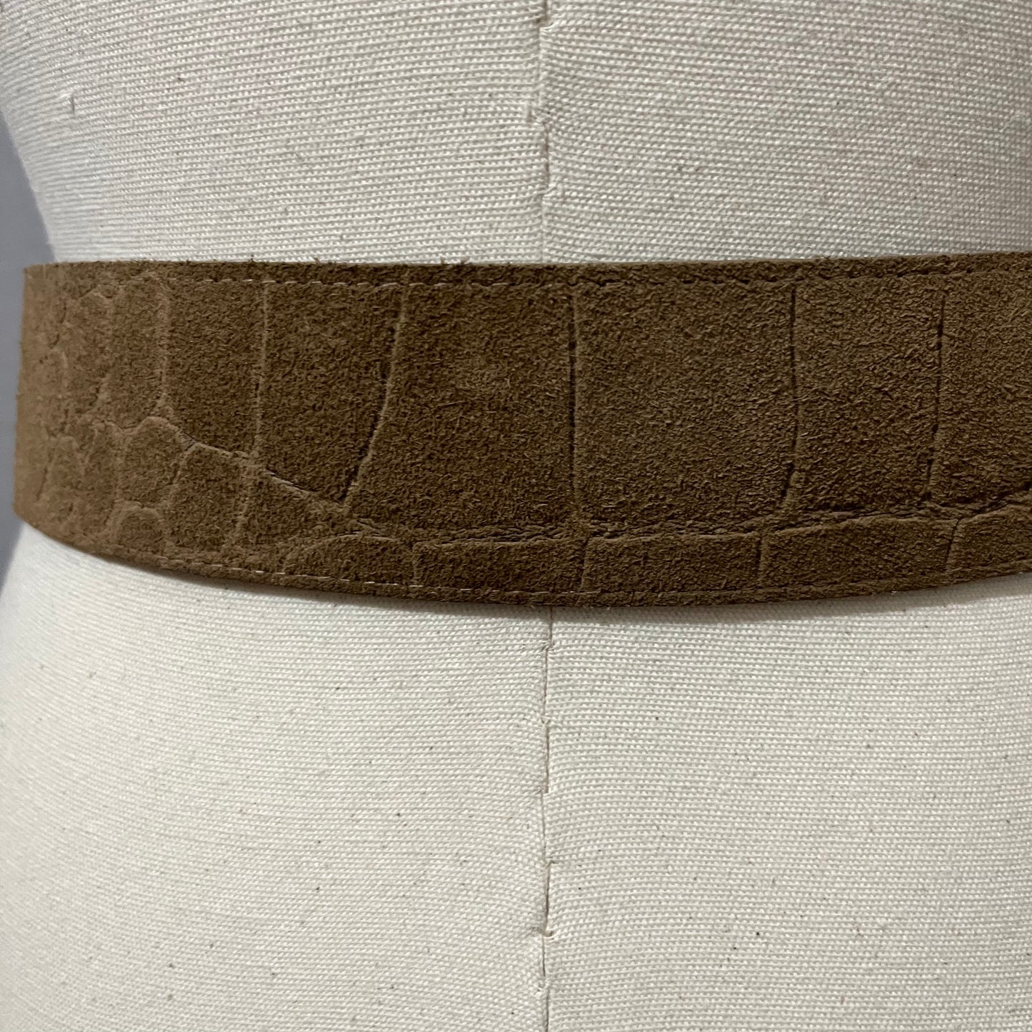 Vintage Chetta B Brown Genuine Leather Textured Wide Belt Sz-10