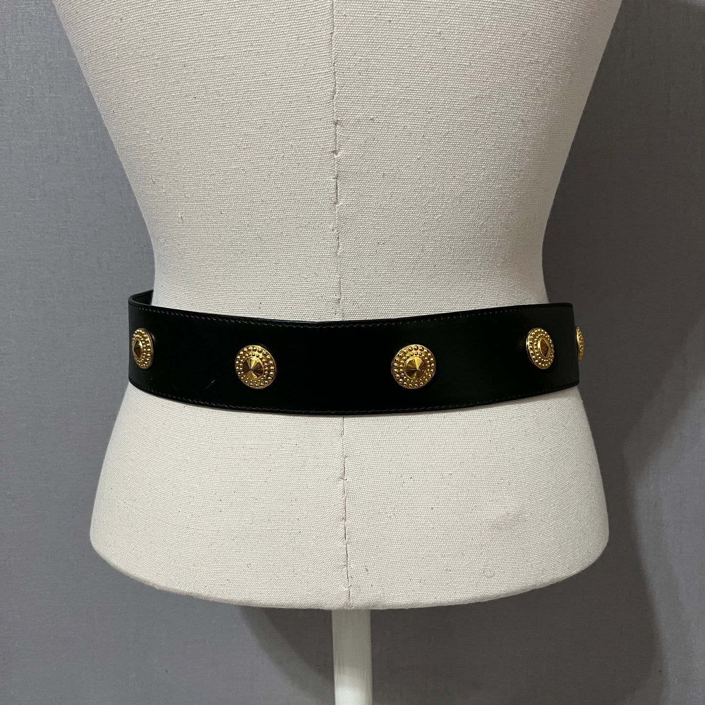 Vintage Escada Black/Gold Leather Belt Sz-40