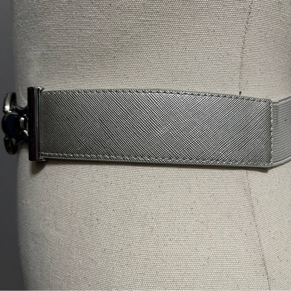 Silver With Oval Buckle With Stretch Belt Sz-Small/Medium