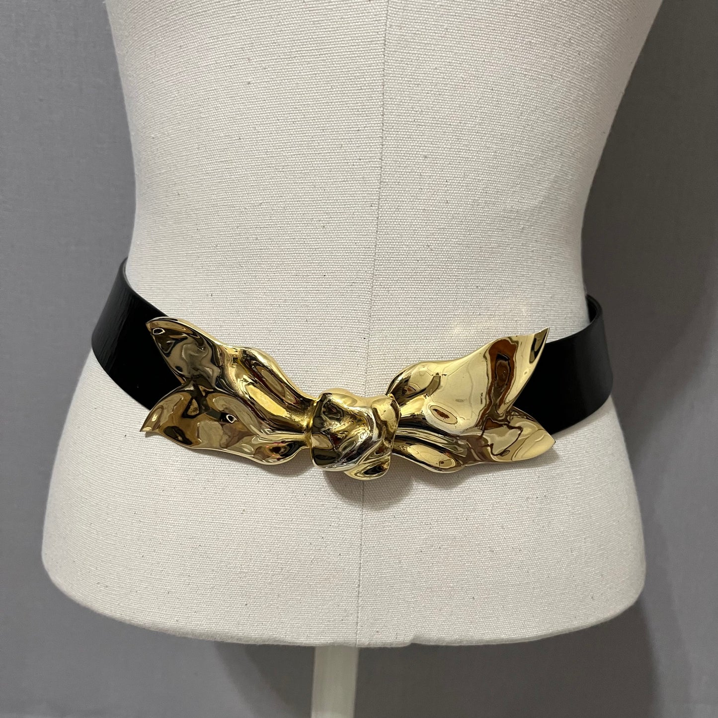 Vintage Black Leather With Gold Floral Buckle Adjustable Belt Sz-Small/Large