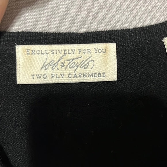 Lord & Taylor 2-Ply Cashmere Black V-Neck Sweater Sz-Xtra Large