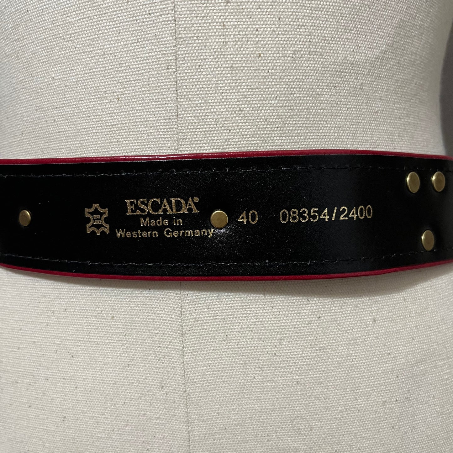 Vintage Rare Escada Roman Numeral Green Suede Leather Belt Sz-40