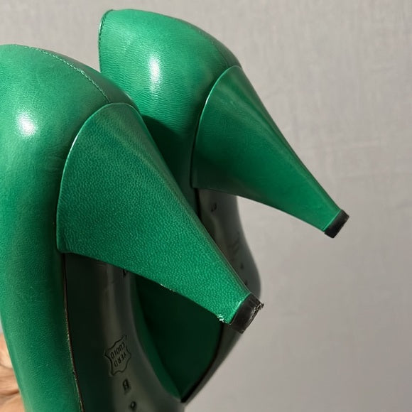 Bruno Magli Green Leather With Gold Accent Heels Sz-6 B