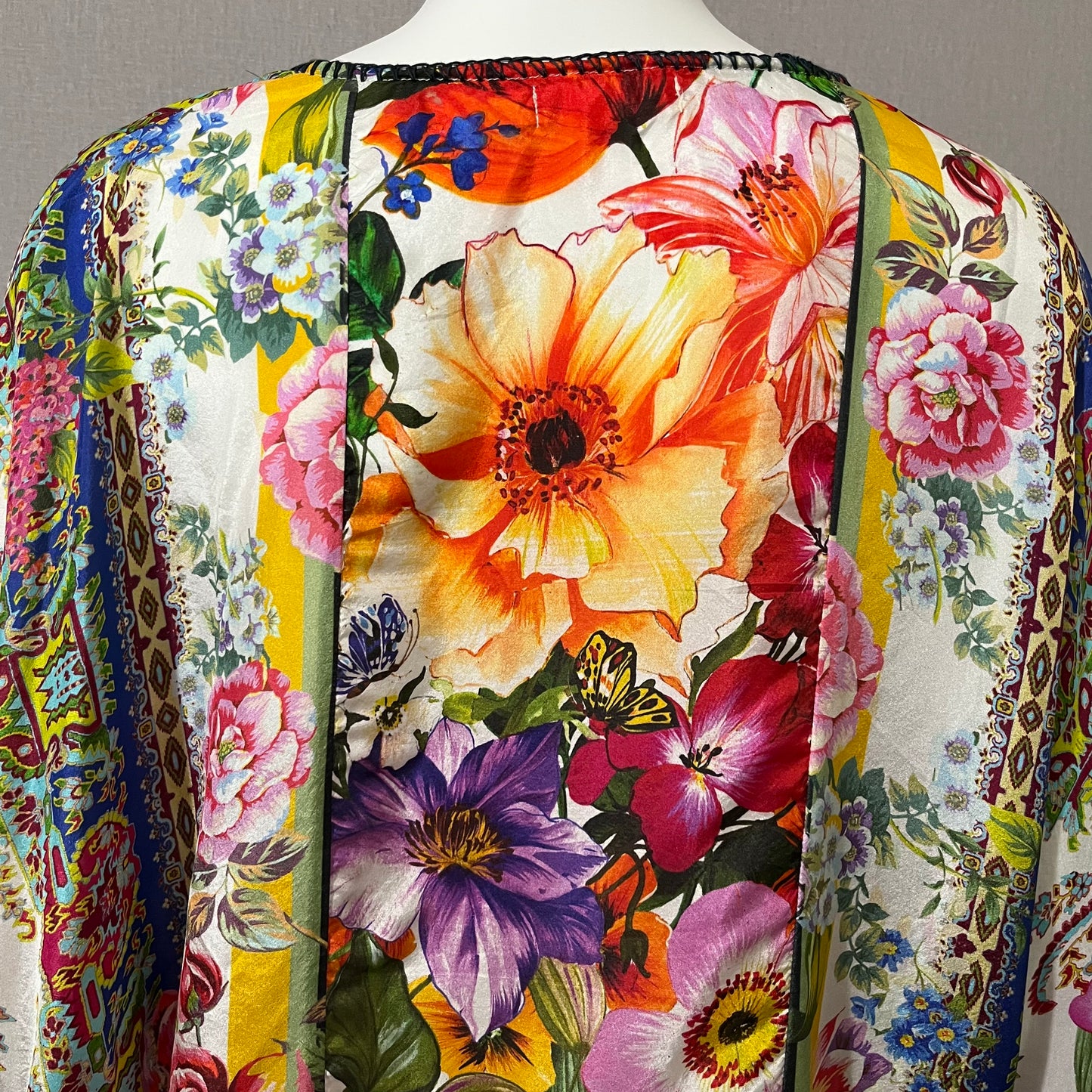 Johnny Was Floral Long Sleeve V-Neck Blouse Sz-Large