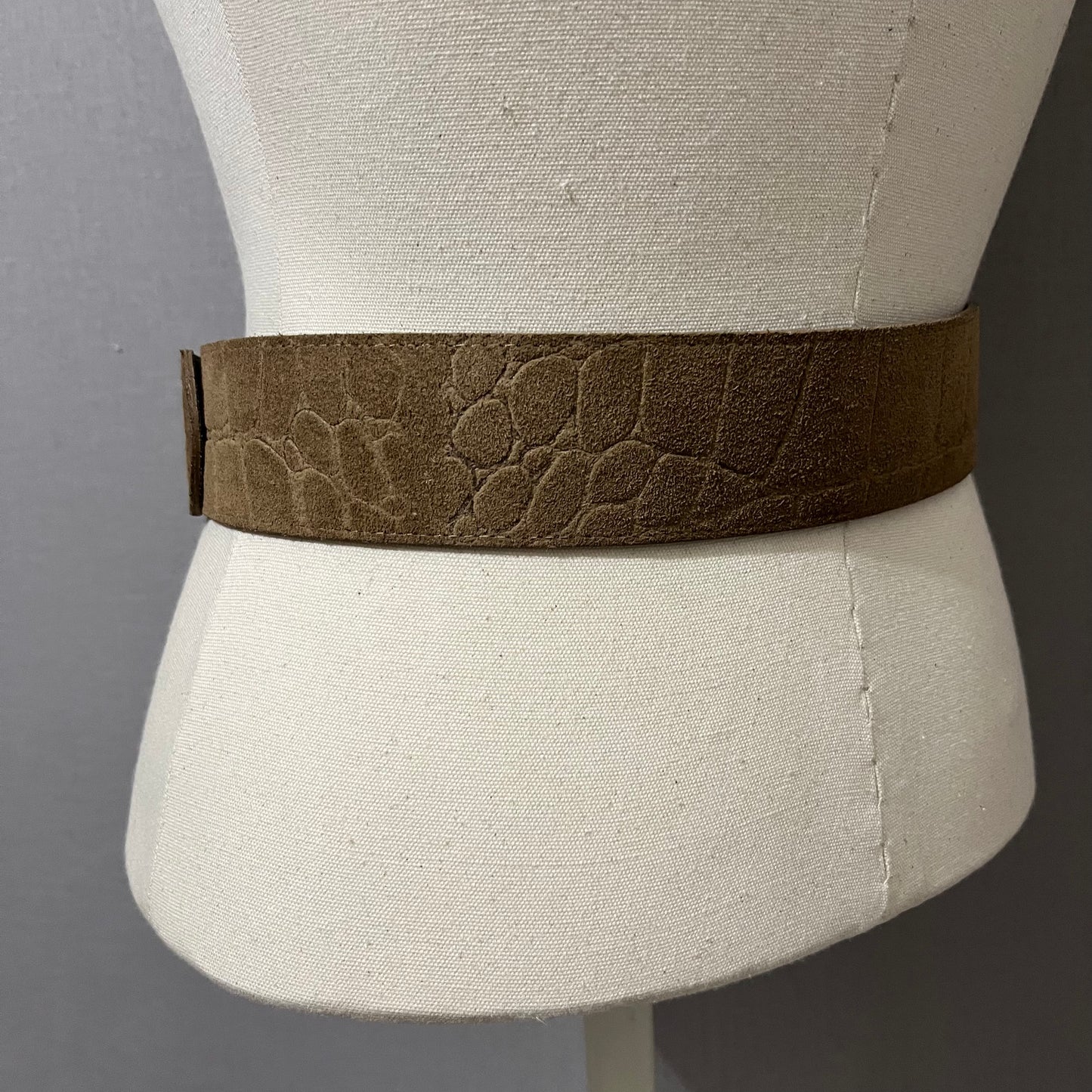 Vintage Chetta B Brown Genuine Leather Textured Wide Belt Sz-10