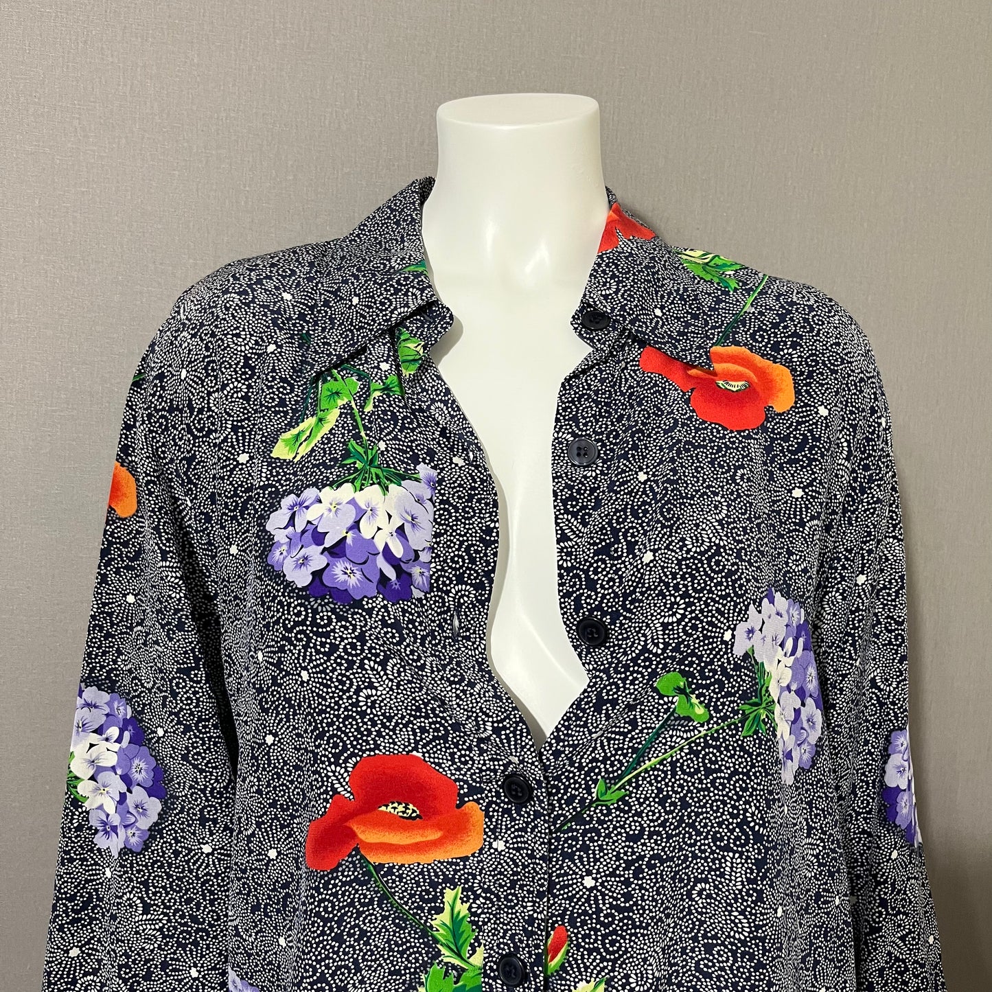 Silk Diane Von Furstenberg Floral Print Button Down Blouse Sz-Medium