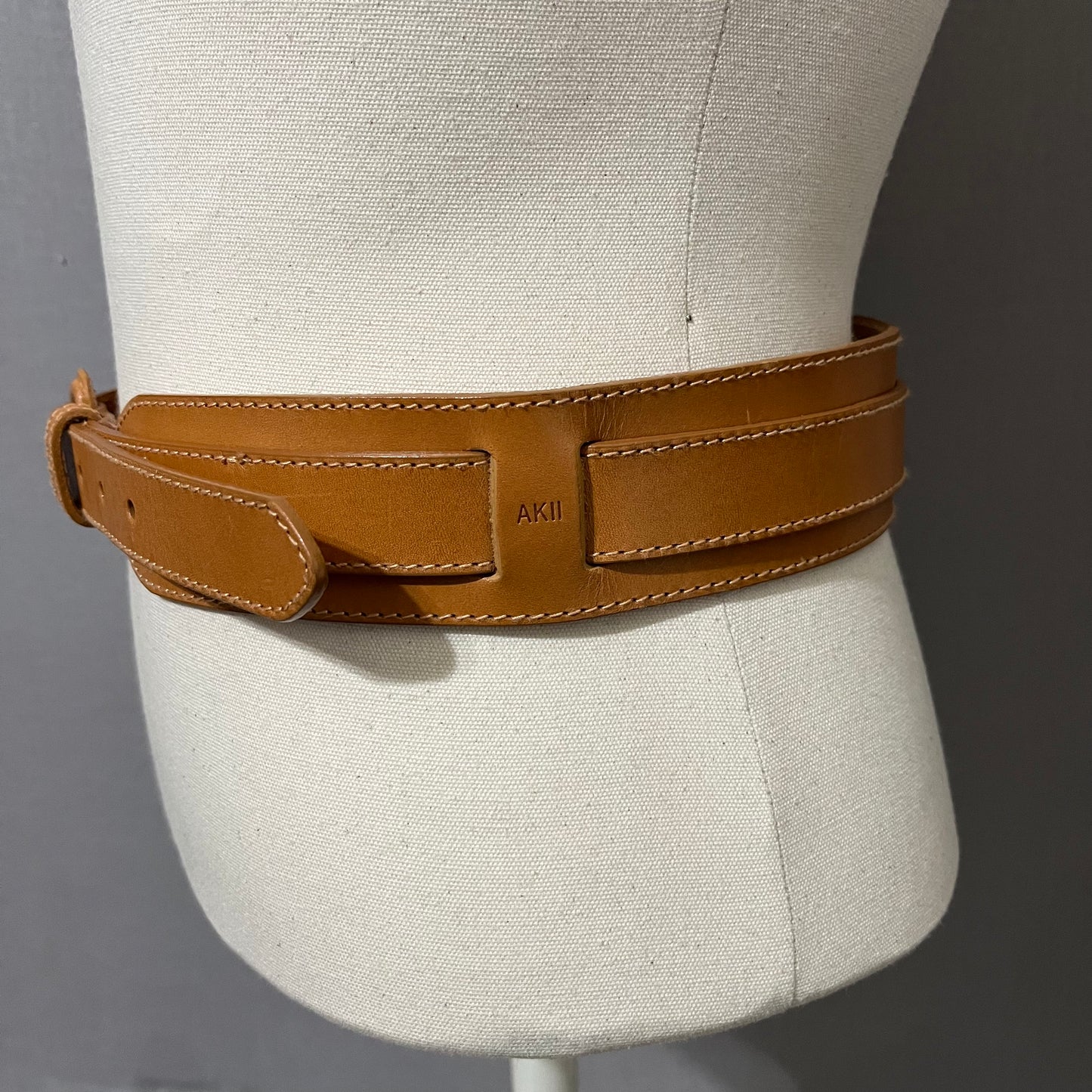 Vintage Anne Klein Camel Brown Genuine Leather Belt Sz-Large