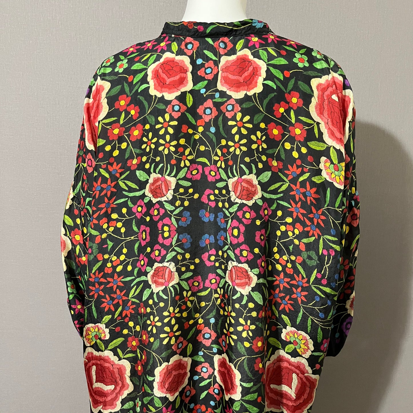 Johnny Was Black Silk Floral Button Front Blouse Sz-Large