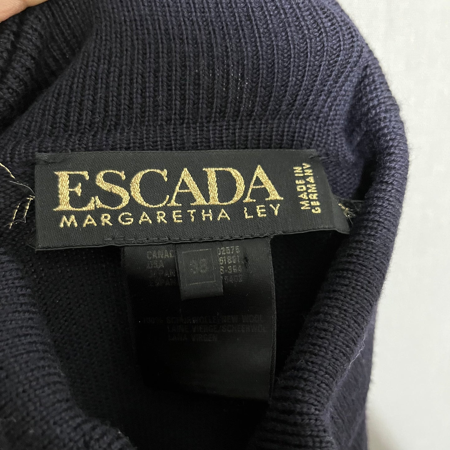 Vintage Escada Navy Pure Wool Print Turtleneck Sweater Sz- Medium/Large