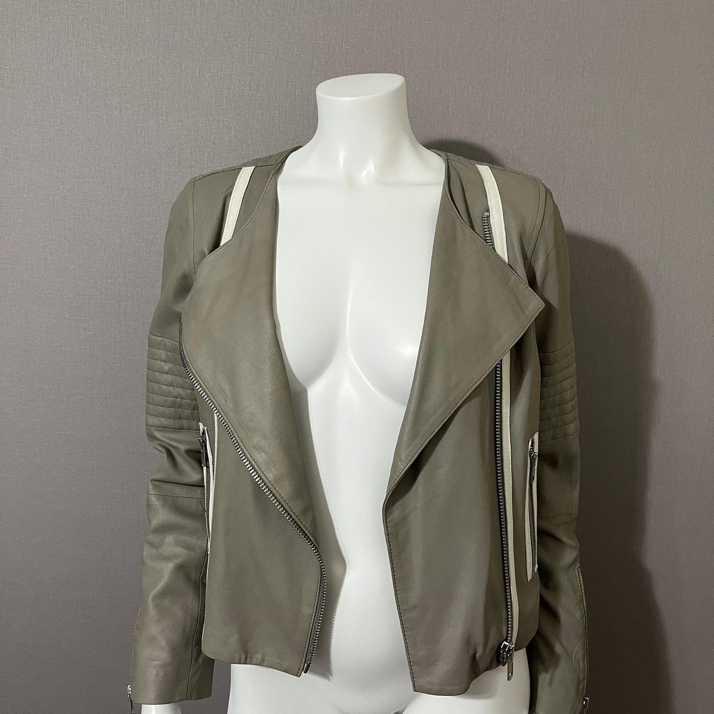 BB Dakota Taupe/White Asymmetrical Leather Jacket Sz-Small