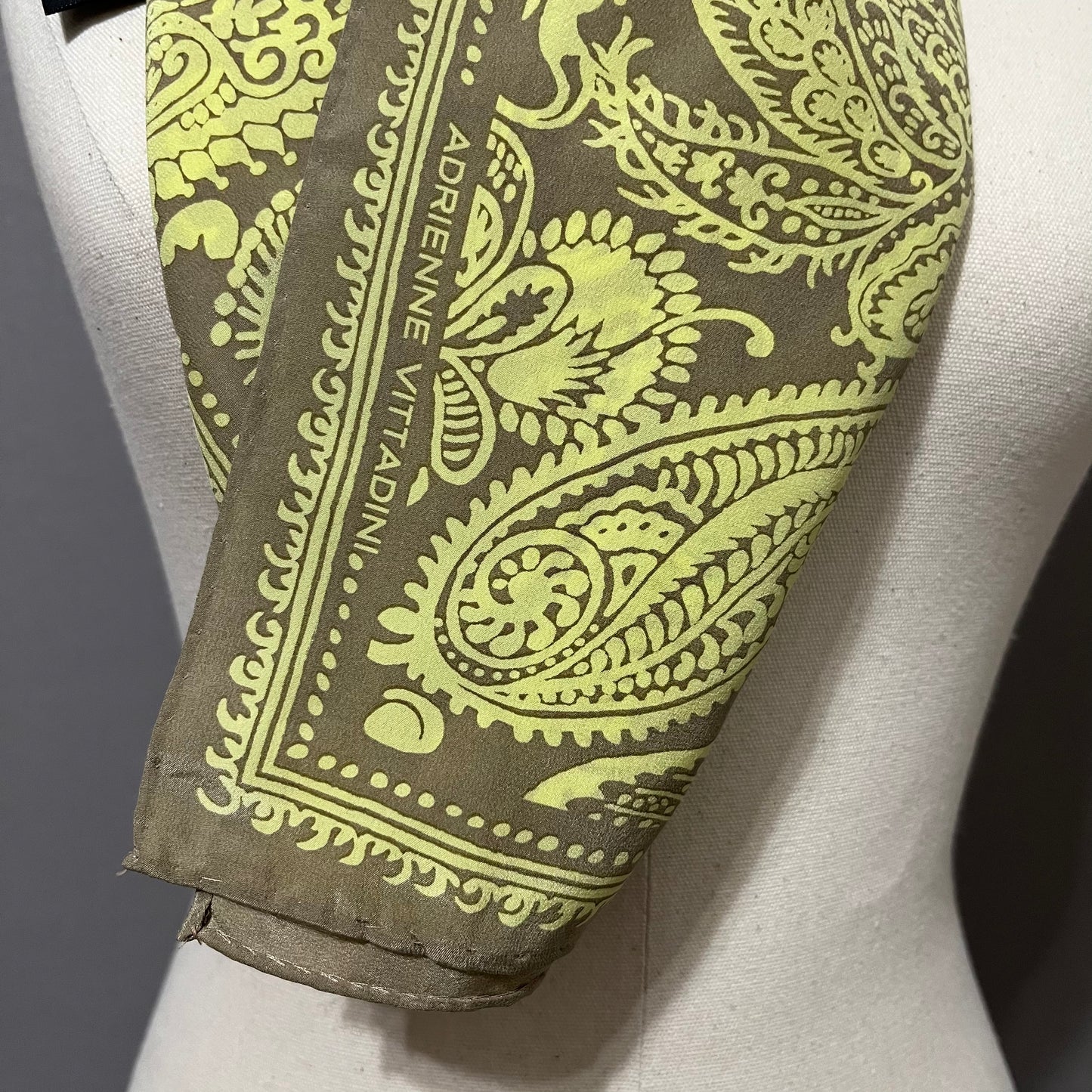 Adrienne Vittadini Yellow Taupe Paisley Print 100% Silk