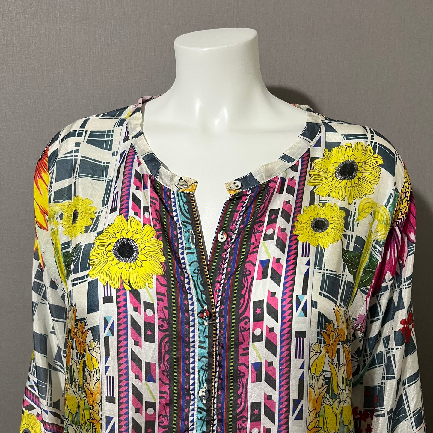 Johnny Was 100% Silk Floral Tunic Blouse Sz-Large