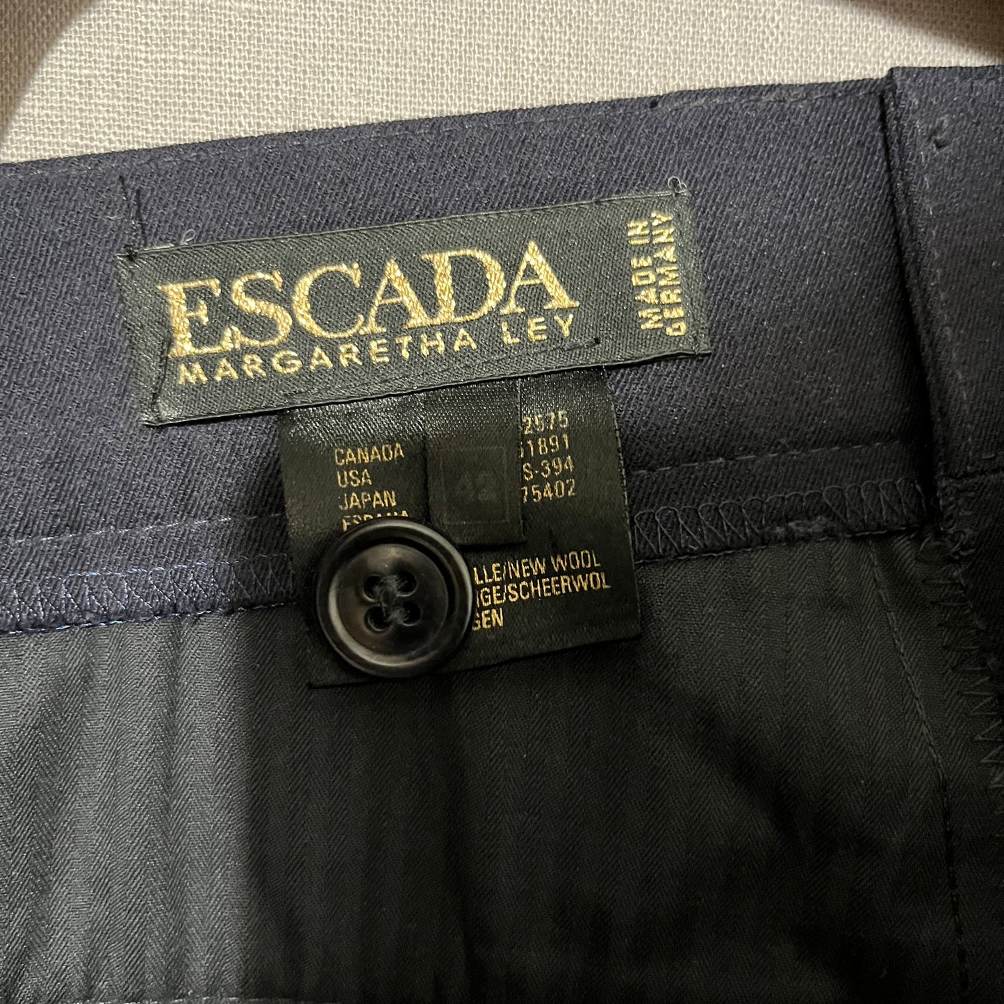 Vintage Escada Navy New Wool High Waisted Classic Pleated Pants Sz-42 Large